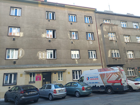 Izolace stropu v bytě pod půdním prostorem